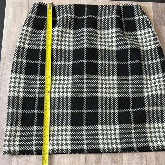 Eddie Bauer Classic Black and White Wool Blend Plaid Skirt - 6 - Picture 5 of 6